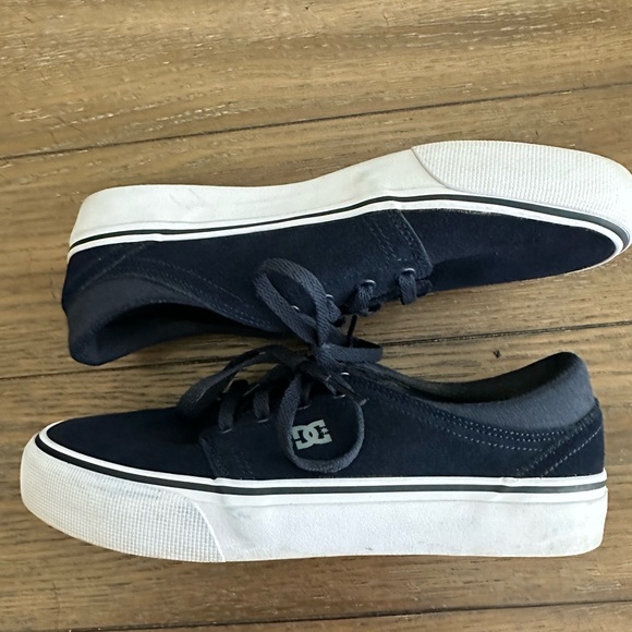 DC sneakers size 5.5 - Picture 5 of 8